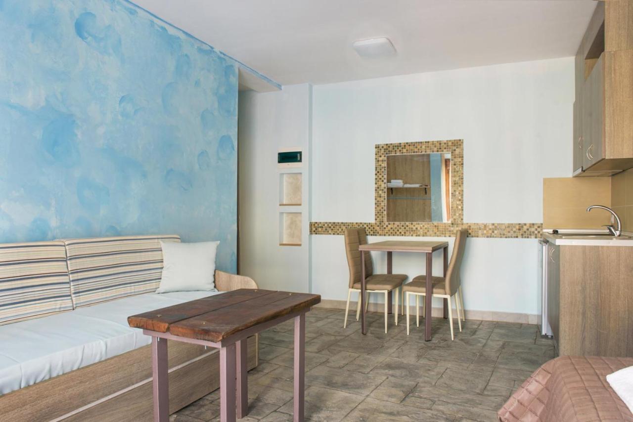 3D Iliadis Suites Иериссос Экстерьер фото