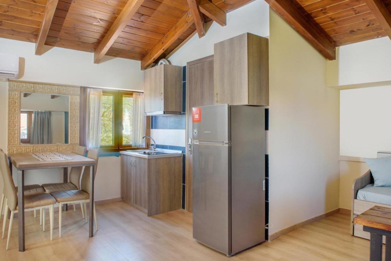 3D Iliadis Suites Иериссос Экстерьер фото