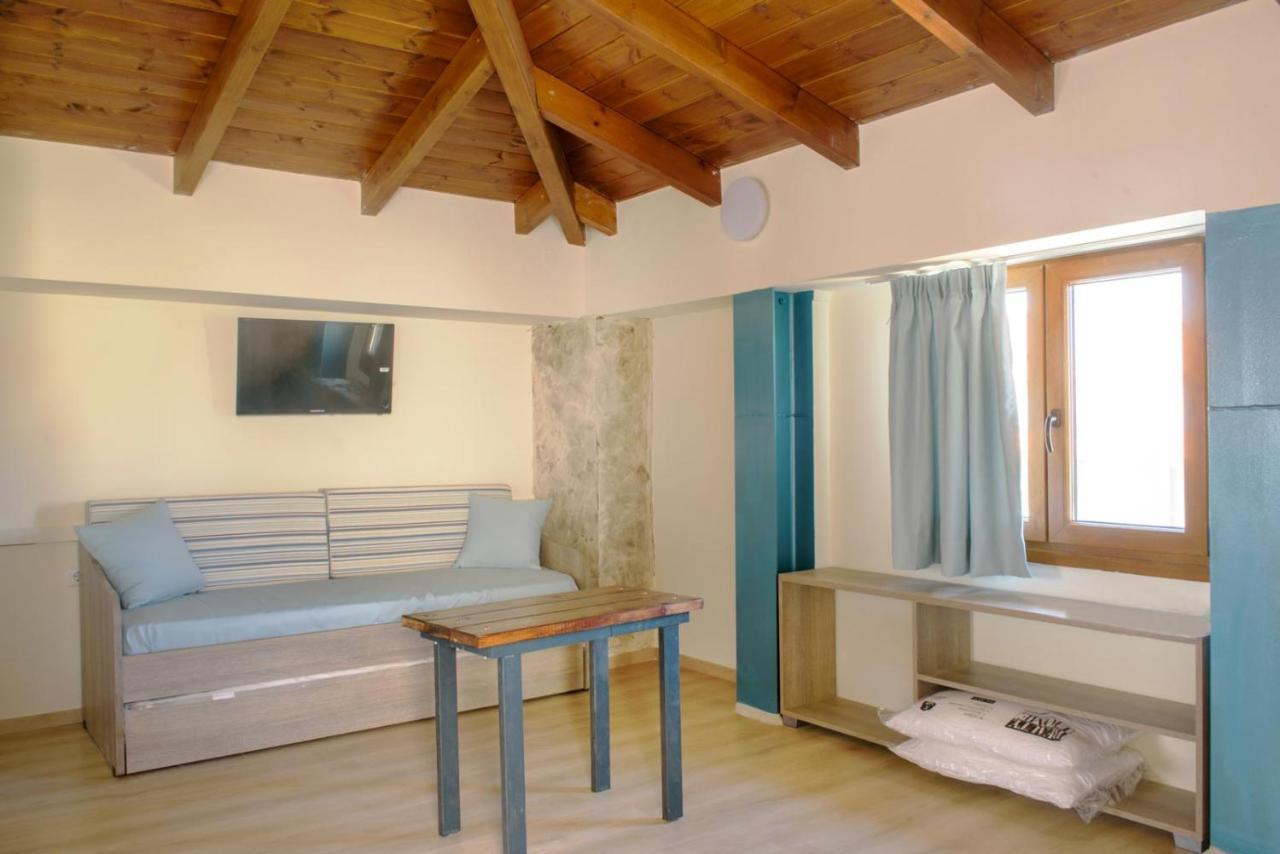 3D Iliadis Suites Иериссос Экстерьер фото
